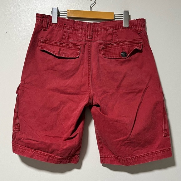 U2B Men’s Classic Red Cargo Shorts Size 32 - Utility Pockets, Casual Style - Picture 10 of 11
